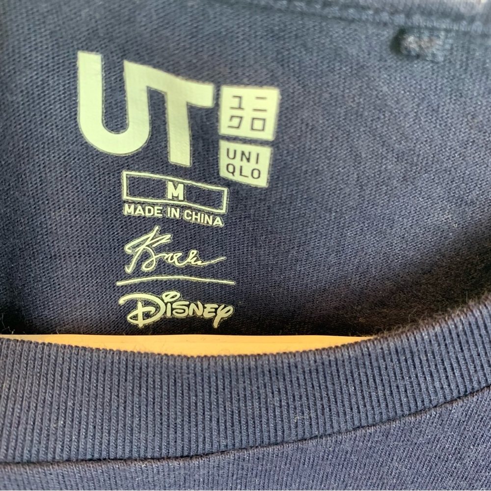 Uniqlo x Disney I'm All Ears! Mickey Mouse Pocket Tee Men's M Navy T-Shirt Top - Picture 4 of 7